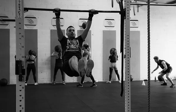 Athlètes pendant un entraînement CrossFit